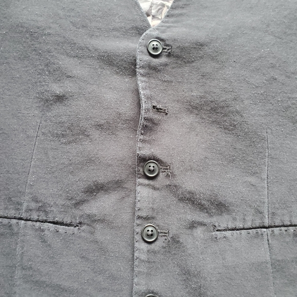 💥3 for $15💥 H&M Conscious Collection Black with floral lining vest 40r - Picture 2 of 9